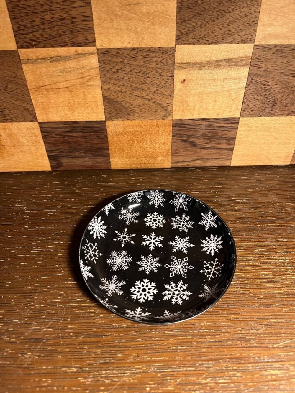 Small Metal Snowflake Plate Trinket Dish A522